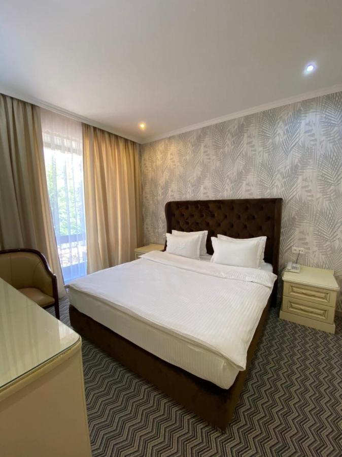 Barhat Hotel & Spa Taraz Luaran gambar