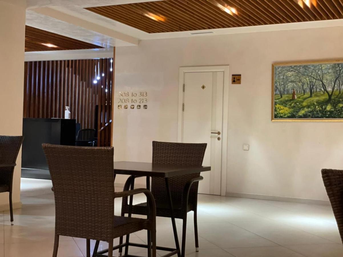 Barhat Hotel & Spa Taraz Luaran gambar