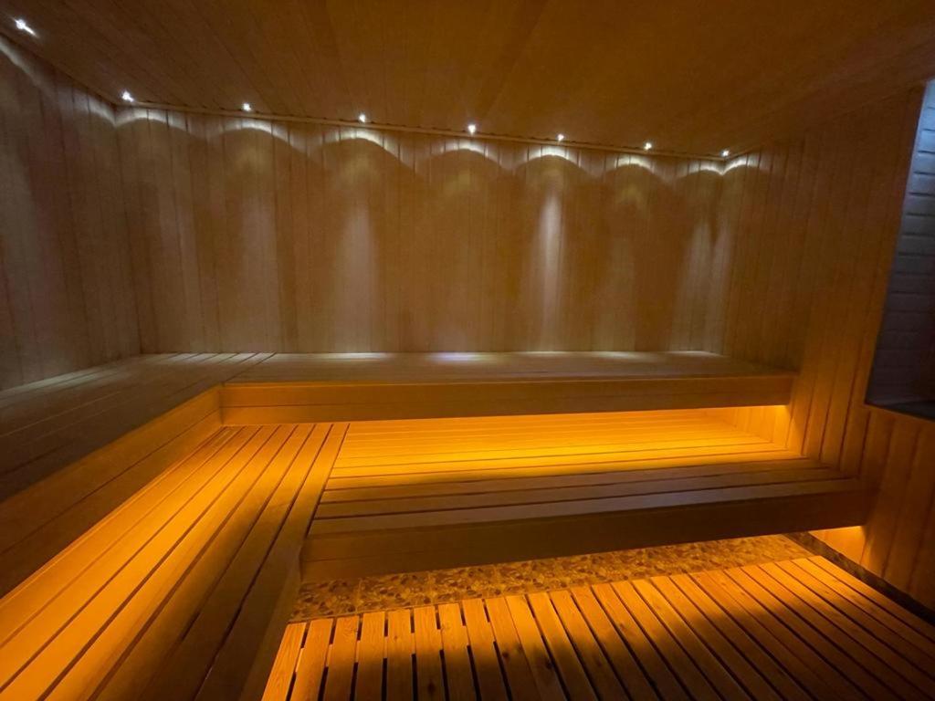 Barhat Hotel & Spa Taraz Luaran gambar