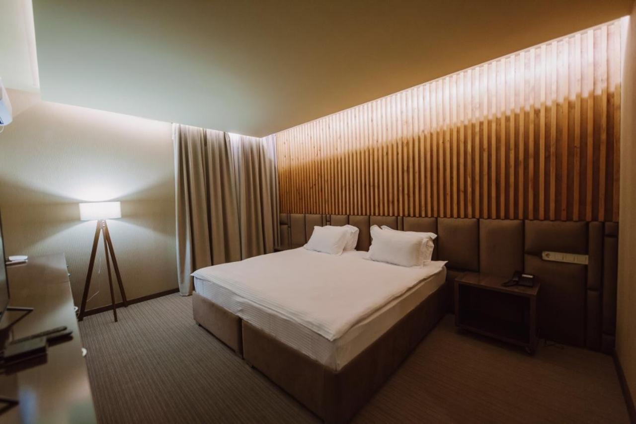 Barhat Hotel & Spa Taraz Luaran gambar