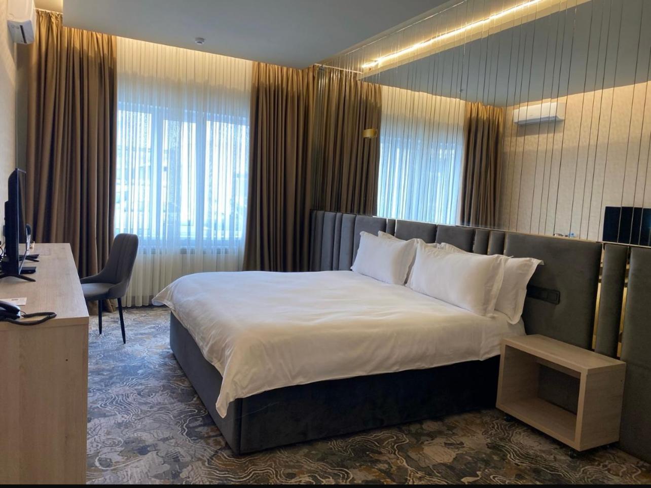 Barhat Hotel & Spa Taraz Luaran gambar