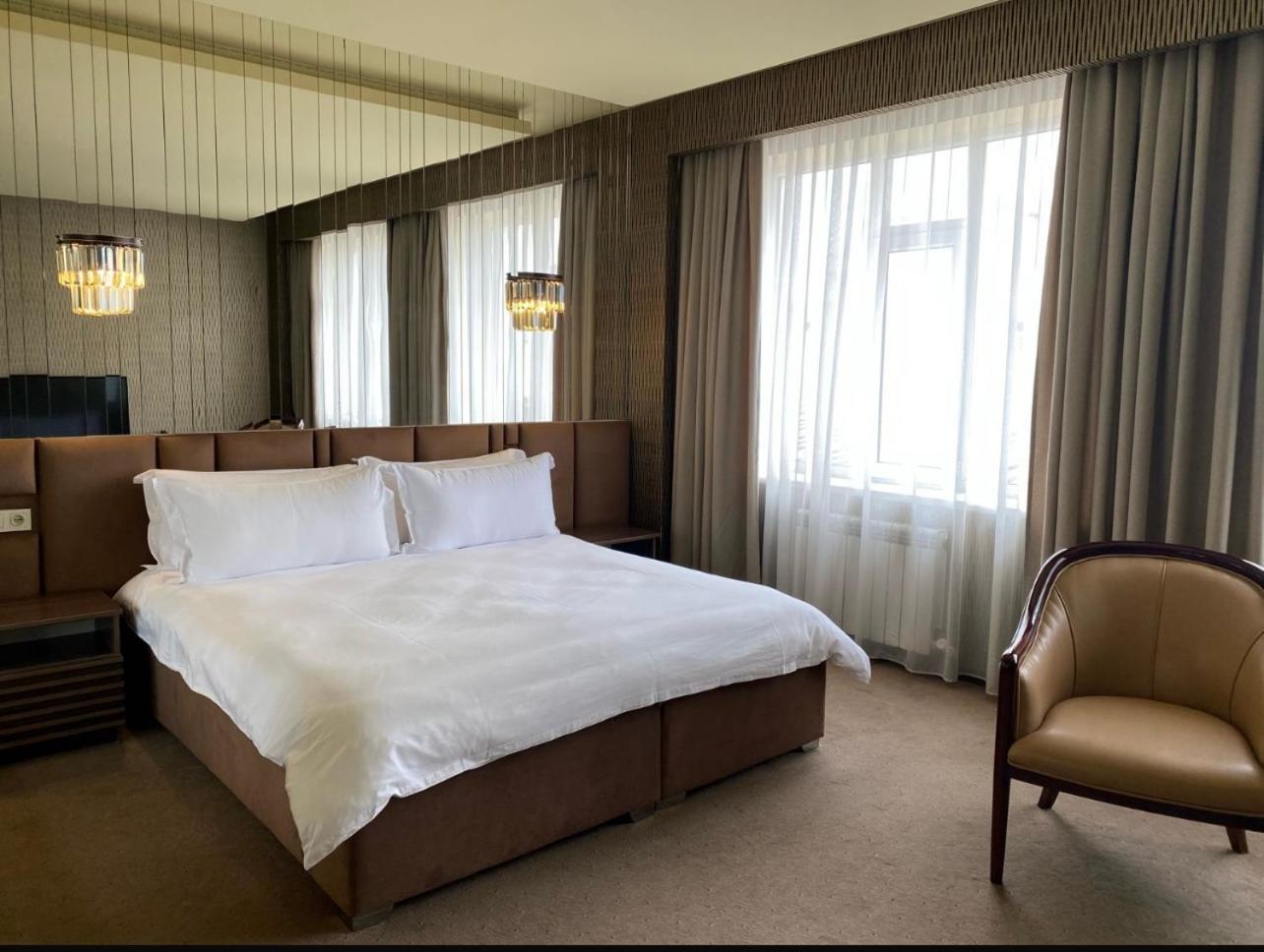 Barhat Hotel & Spa Taraz Luaran gambar