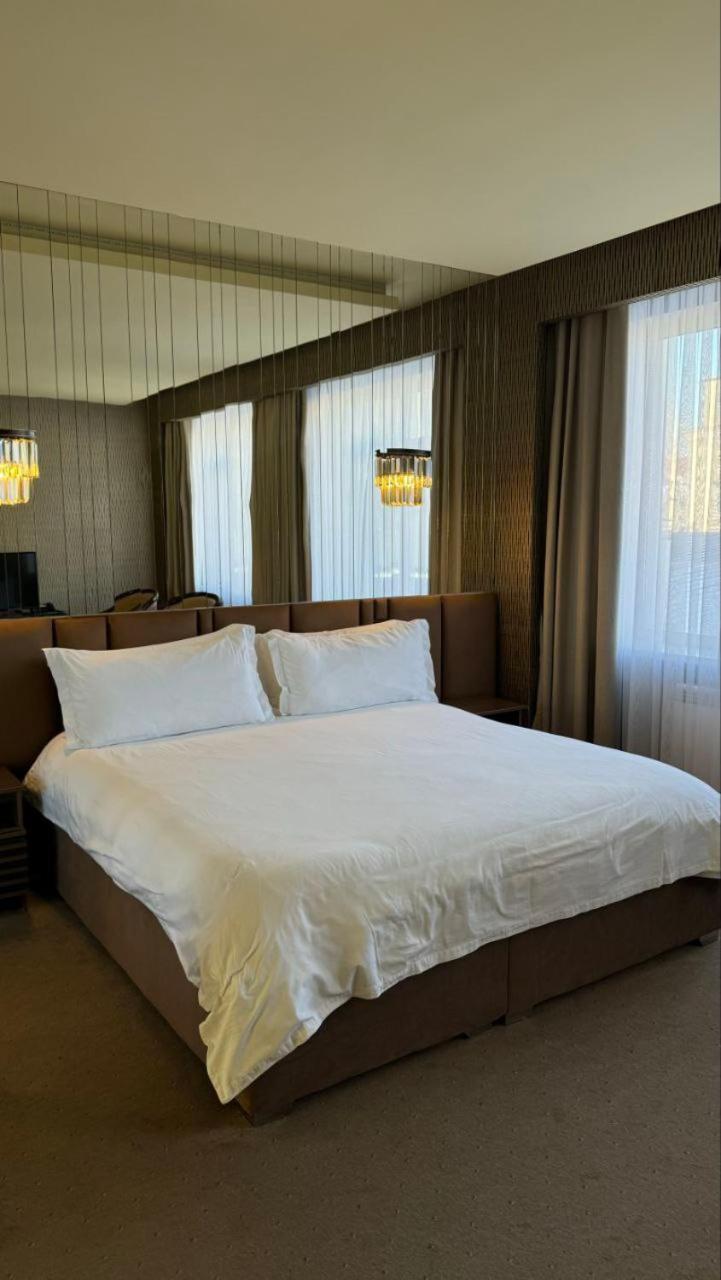 Barhat Hotel & Spa Taraz Luaran gambar