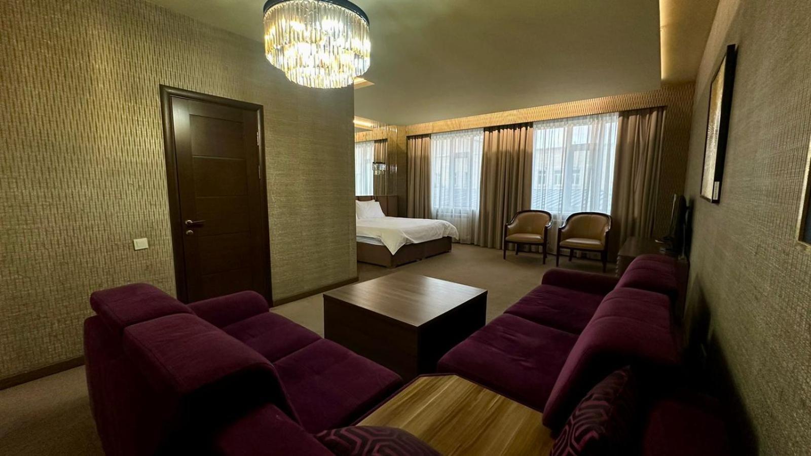 Barhat Hotel & Spa Taraz Luaran gambar