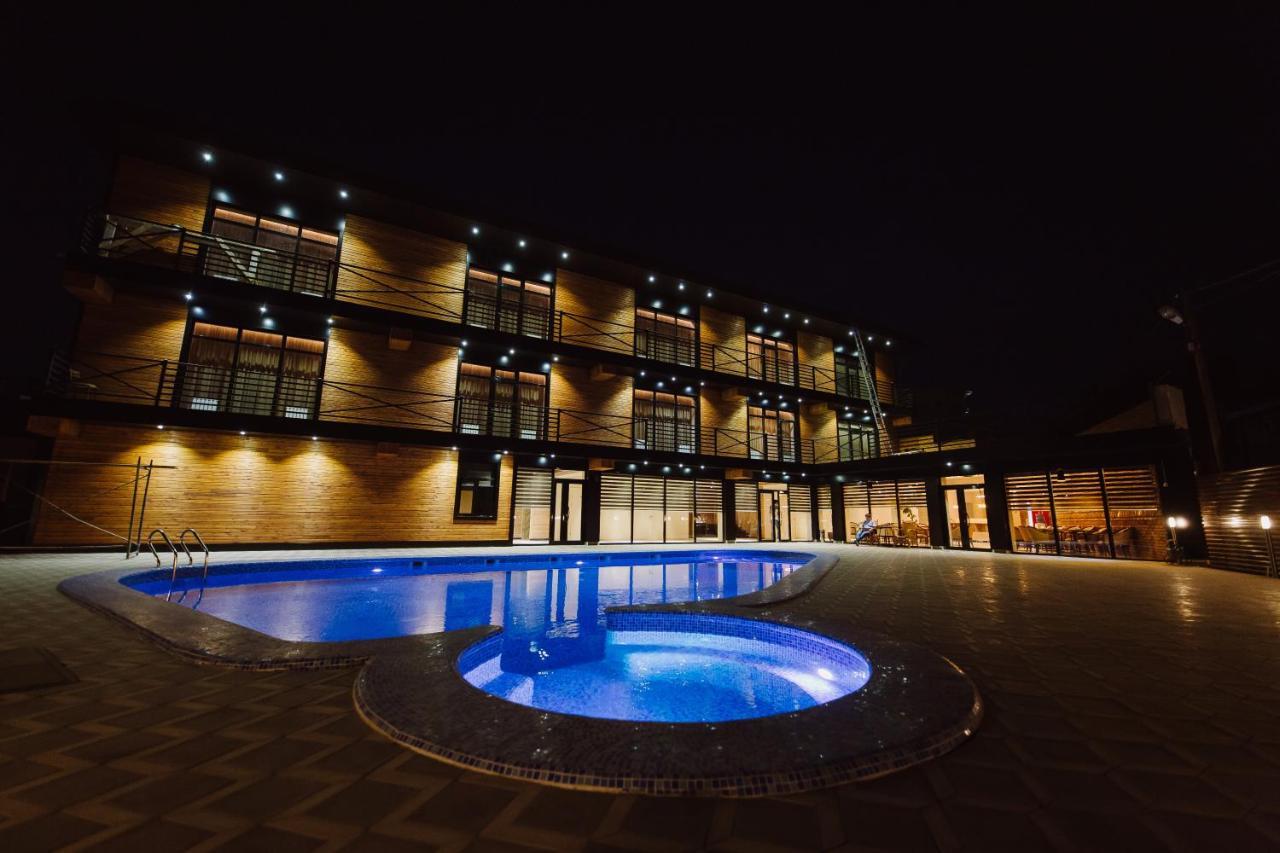Barhat Hotel & Spa Taraz Luaran gambar