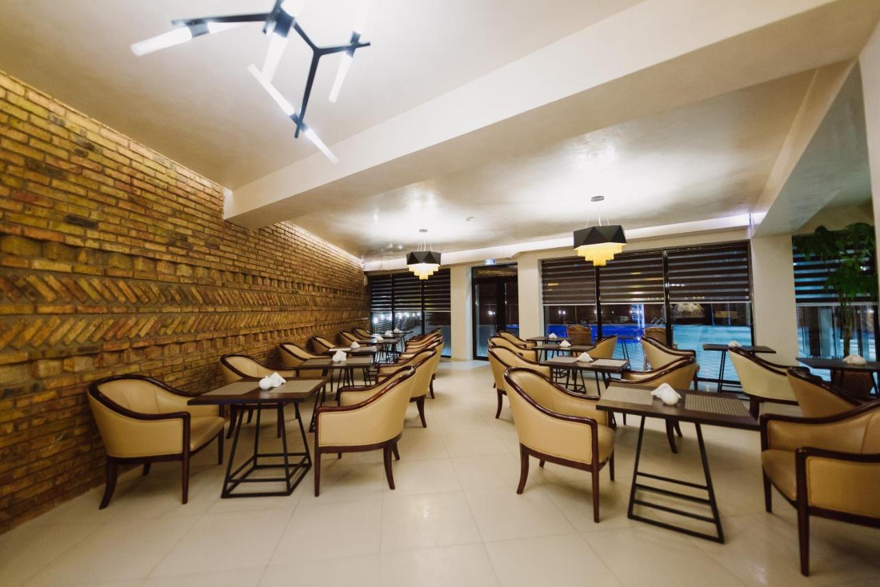 Barhat Hotel & Spa Taraz Luaran gambar