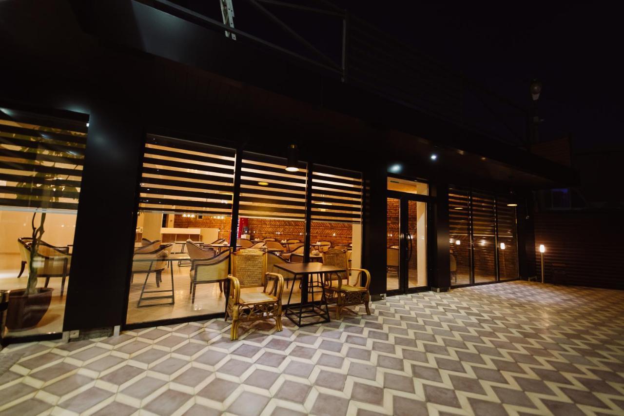Barhat Hotel & Spa Taraz Luaran gambar