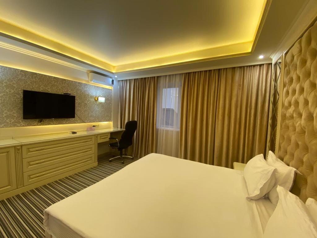 Barhat Hotel & Spa Taraz Luaran gambar